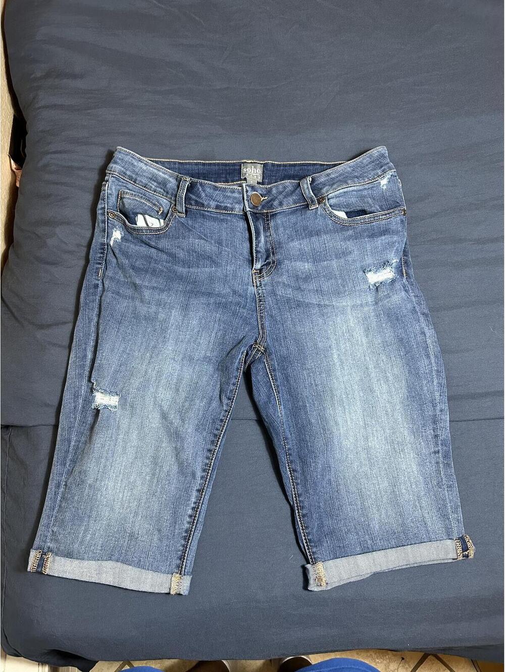 Soho Jeans Women's Blue Denim Distressed Cuffed Capri Shorts Size 8